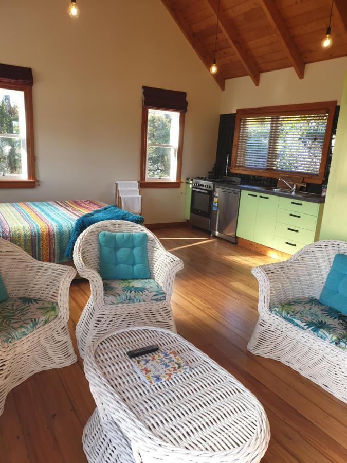 The Blackhouse Cottage Hokitika Exterior photo